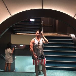 Meet your Posher, Gregory